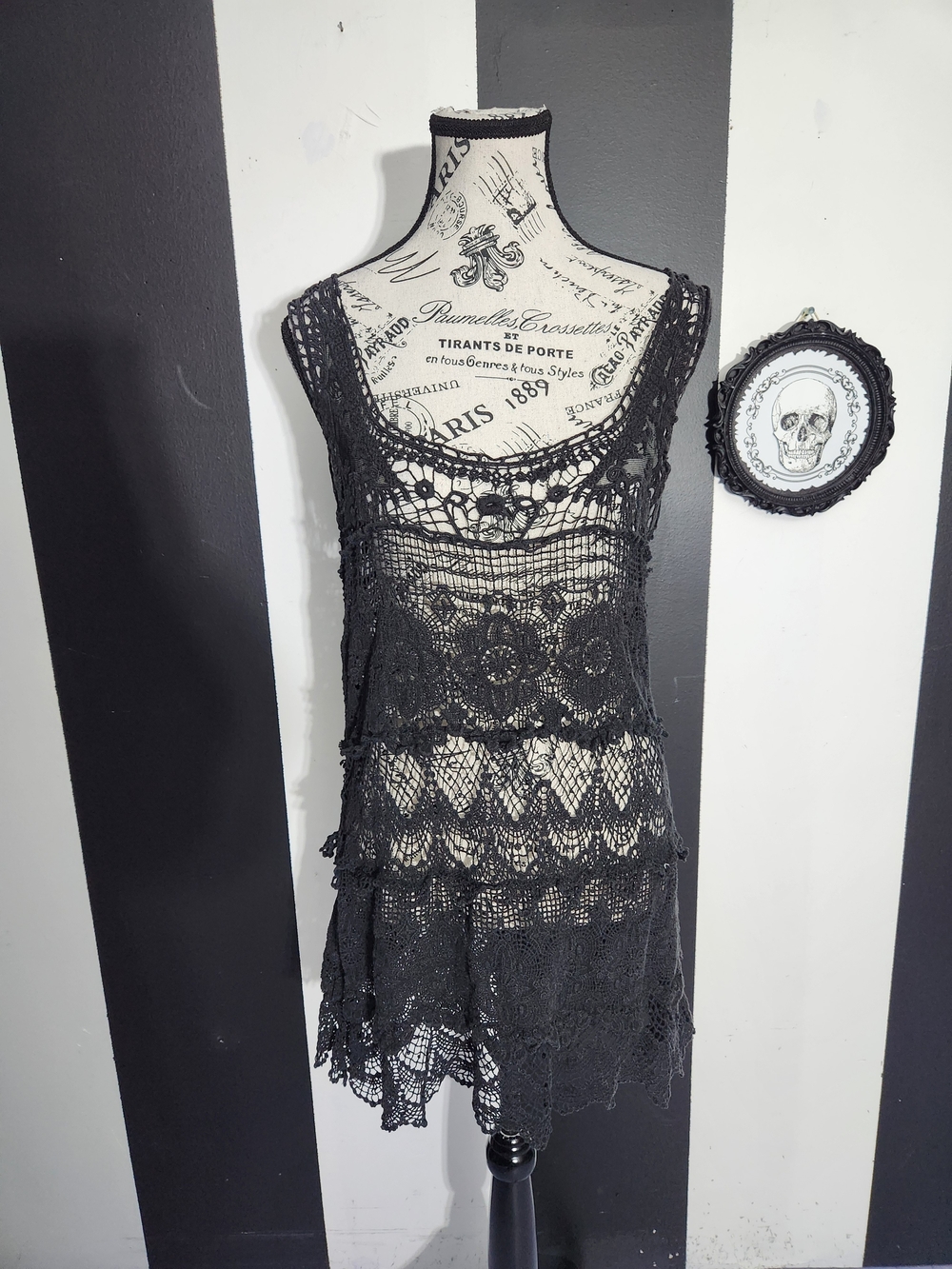 Solitaire Black Crochet Lace Overlay Top
